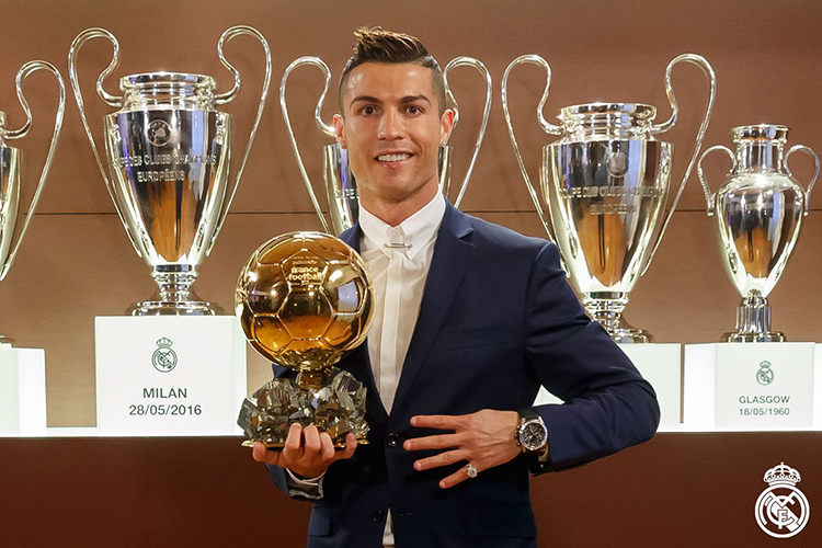 Kalahkan Messi, Cristiano Ronaldo Raih Ballon d’Or 2016