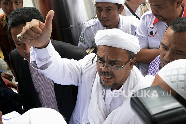 FPI Perketat Pengamanan Imam Besar Mereka, “Ada yang Ingin Habisi Habib Rizieq”