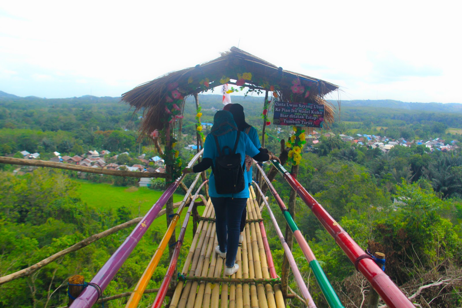 View Pegunungannya Wow Banget, Puncak Pagaran Pengaron