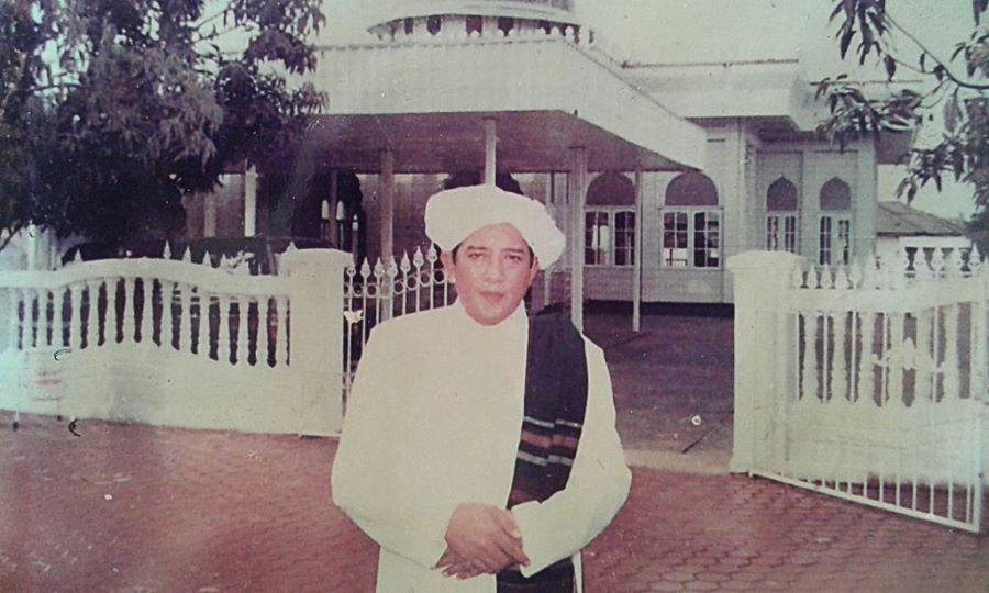 Uang itu Seakan Tiada Habisnya Dirogoh dari Kantong Gamis Guru Sekumpul