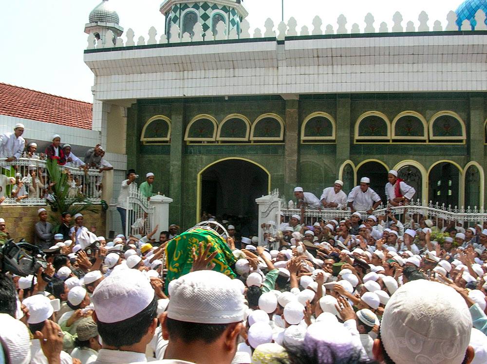 “Benar Ujar Guru Sekumpul, Saat Beliau Wafat Semua Diliburkan”